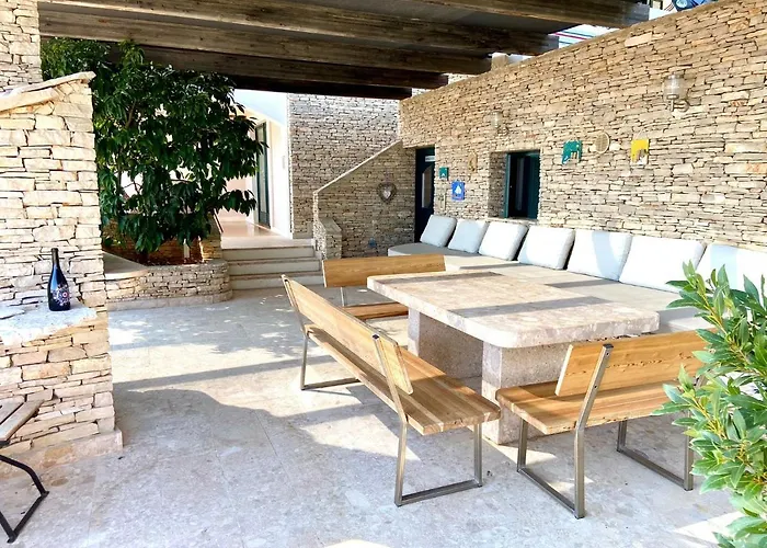 Eva Hotel